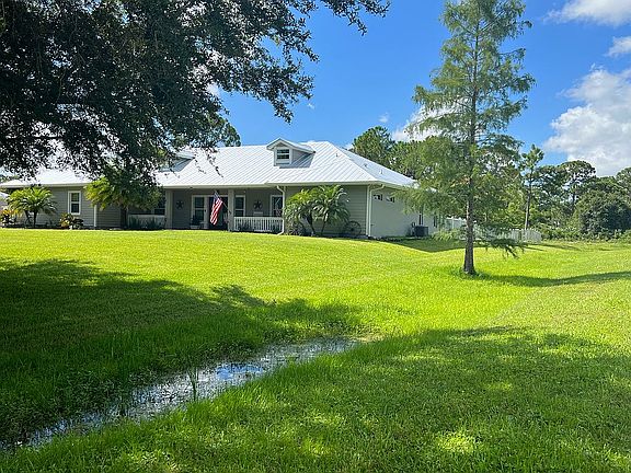 2nd image of 10607 Pine Needle Dr