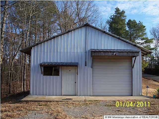 2nd image of 156 Hunt Rd