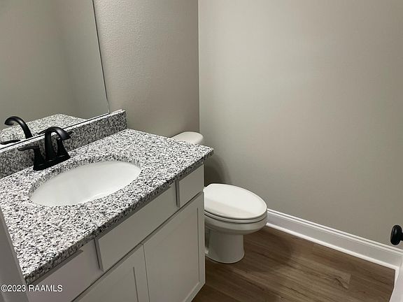 5th image of 119 Aubergine Ln