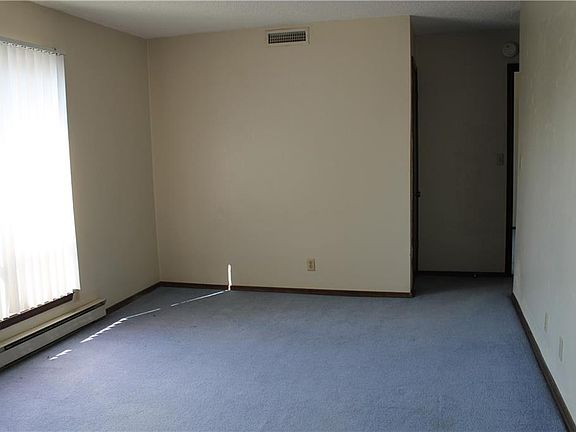 3rd image of 515 E Alameda St #11