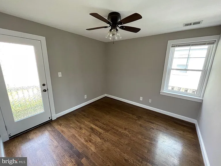 110-5 E Reed Ave — Photo 11