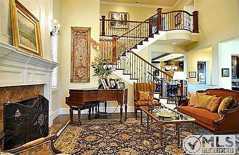 3rd image of 201 Isleworth Ln
