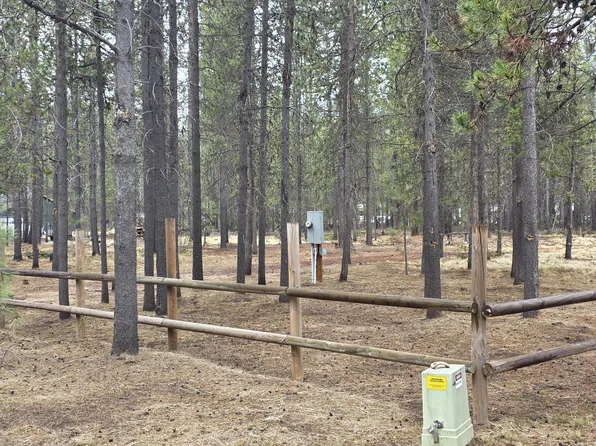 54615 Gray Squirrel Dr, Bend, OR 97707