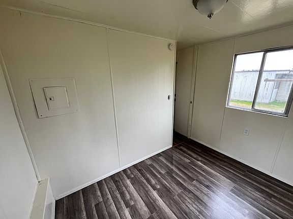 4th image of 1020 SW 24th Ave #12