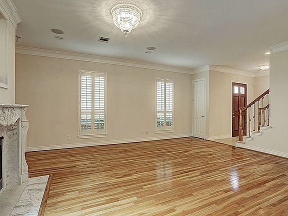 4th image of 5718 Winsome Ln