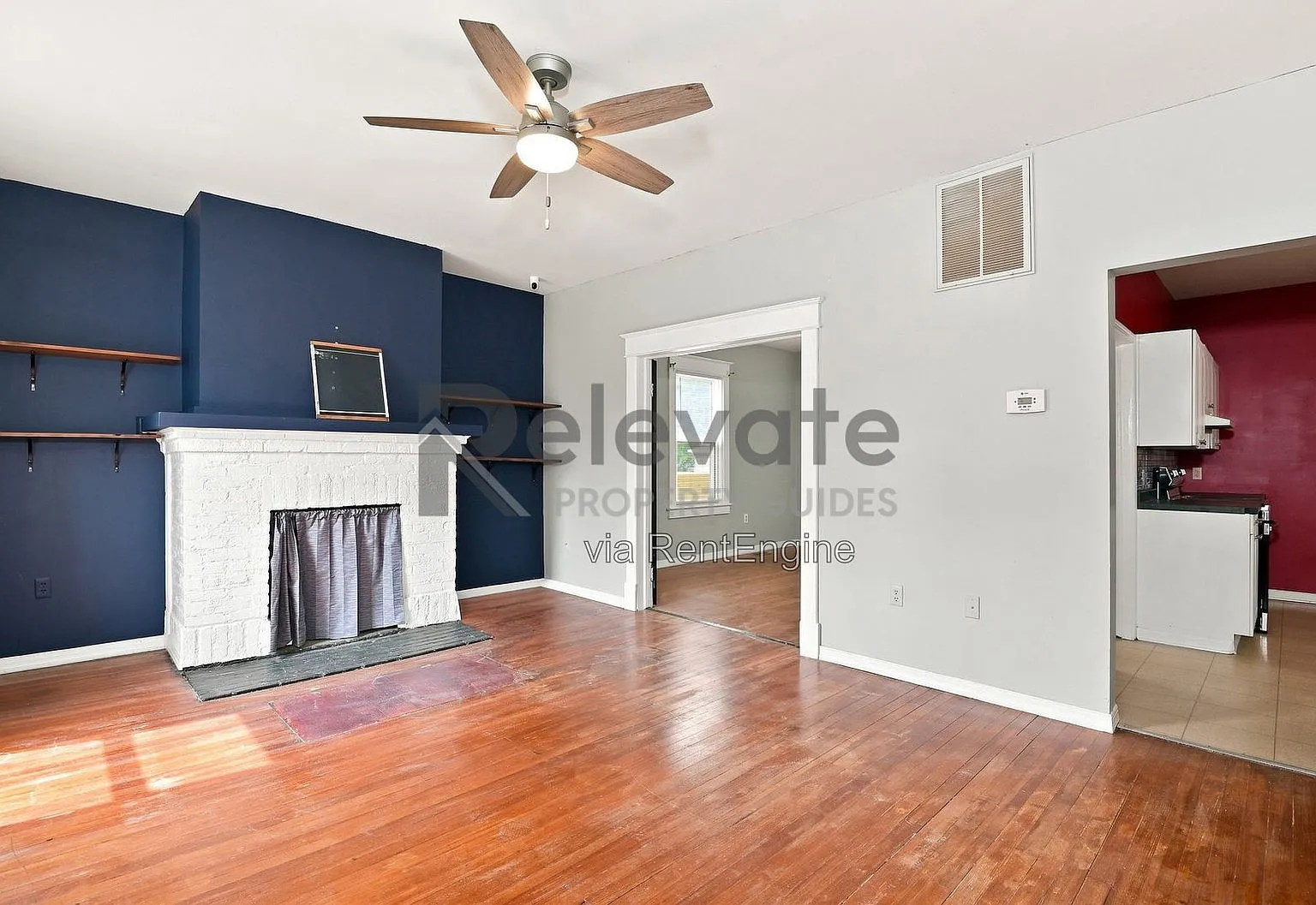 3 bed, 2.0 bath, 1400 sqft, $2,200 — Photo 2