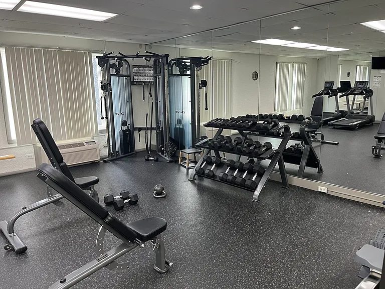 1 Renaissance Pl — Photo 16