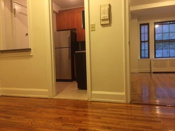 2nd image of 175 W 76th St APT 2G