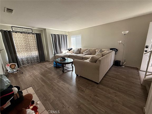 3rd image of 14601 Foothill Rd