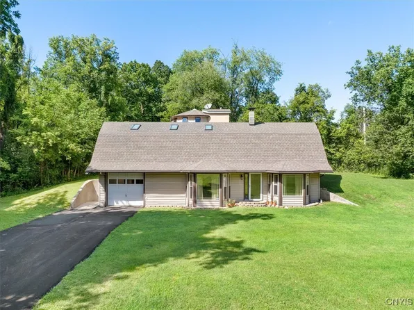 2644 Oneida St, Sauquoit, NY 13456