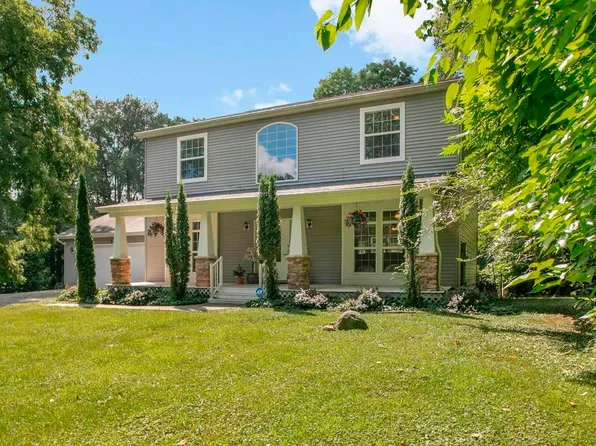 21654 W Ireland Rd, South Bend, IN 46614