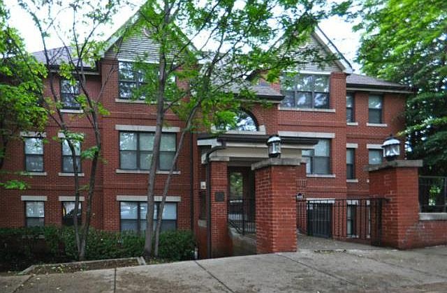 1st image of 935 Washington St APT 204