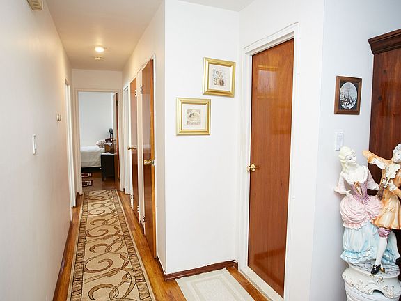 4th image of 14925 82nd St