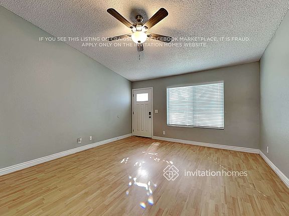 4th image of 2926 E Escondido Ave