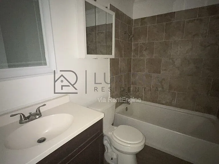 2136 East Dr — Photo 9