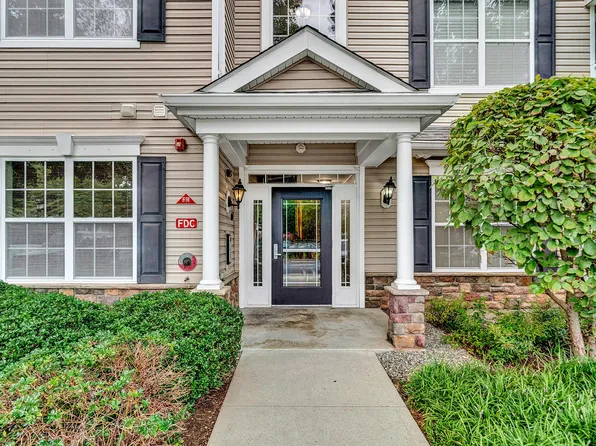 112 Timberlake Dr, Trenton, NJ 08618