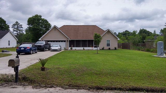 1st image of 318 Gordon Bnd NE