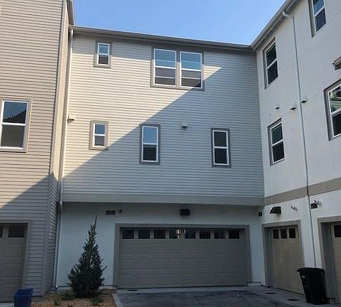 2nd image of 920 E Duane Ave