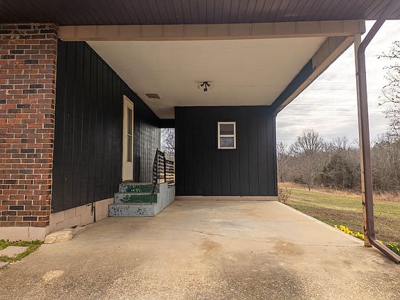 4th image of 1502 County Road 1210