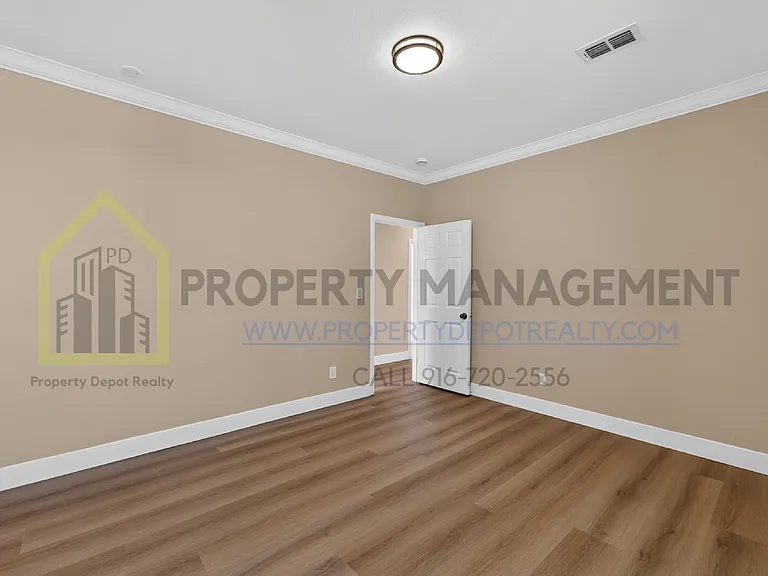 1570 Charm Way — Photo 38