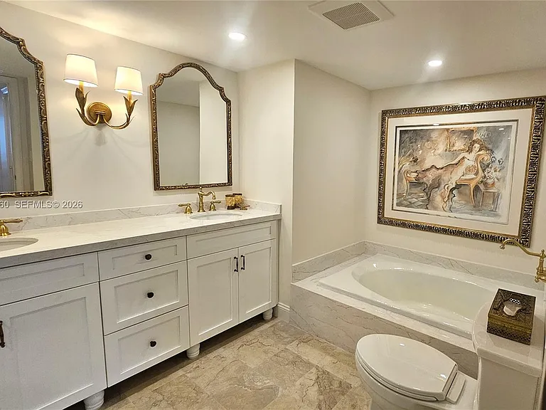 4001 N Ocean Blvd #702 — Photo 29