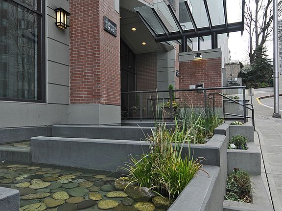 2nd image of 1420 Terry Ave Unit 401