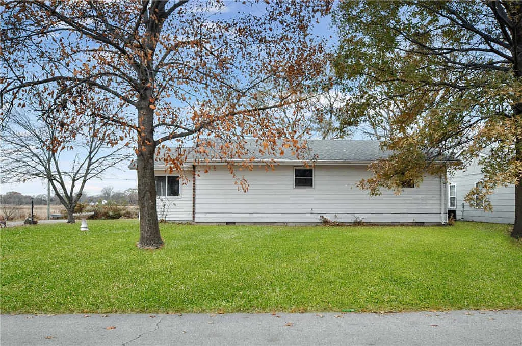 723 Saint Martin Dr photo 1