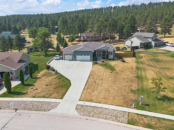 2nd image of 7245 Castlewood Dr