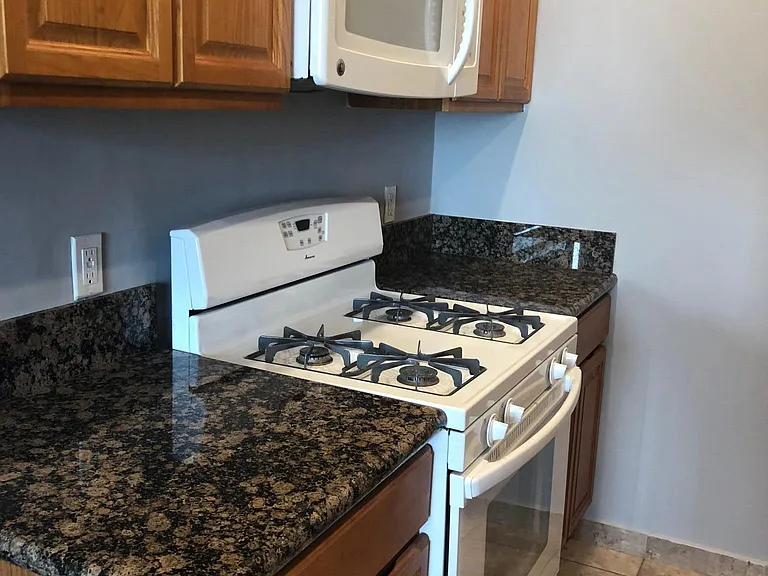 114 W Eulalia St #4 — Photo 29