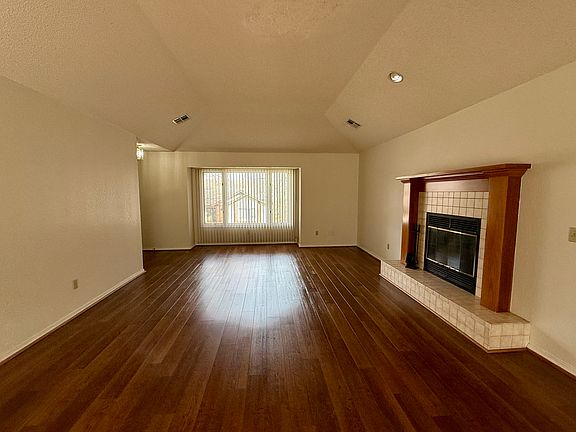 5th image of 9 Dunedin Dr