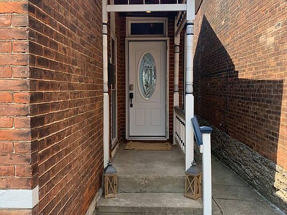 3rd image of 521 E 2nd St