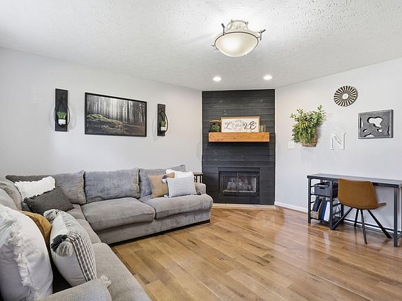3rd image of 1165 Bay Meadows Dr