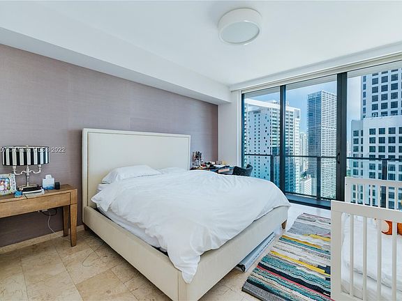 4th image of 68 SE 6th St APT 2601