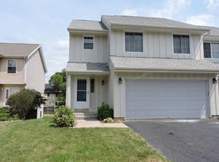 941 Tara Ct, Woodstock, IL 60098