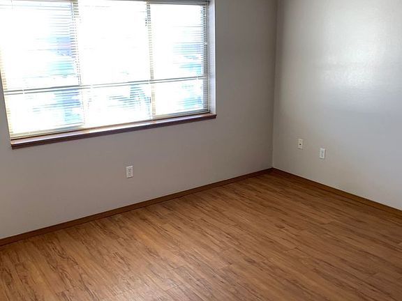 3rd image of 3511 S Gateway Blvd #316
