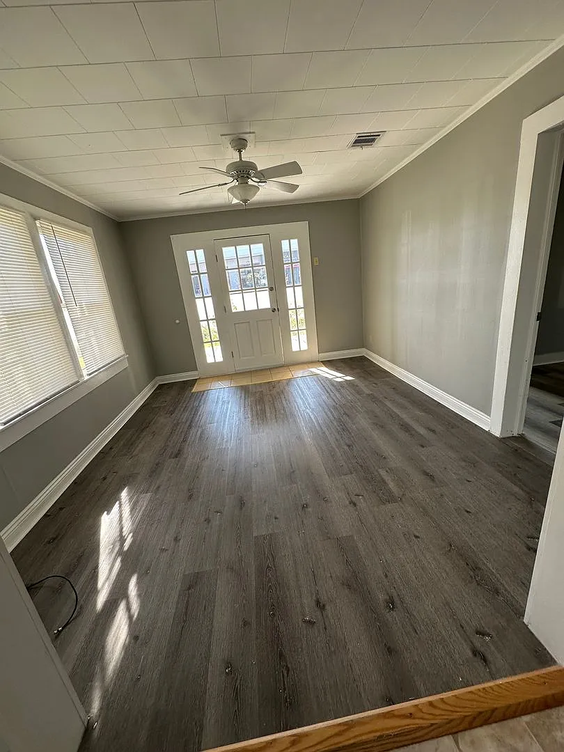 Spacious 3BR/1BA Home in Houma - 1,000 Sq Ft — Photo 4