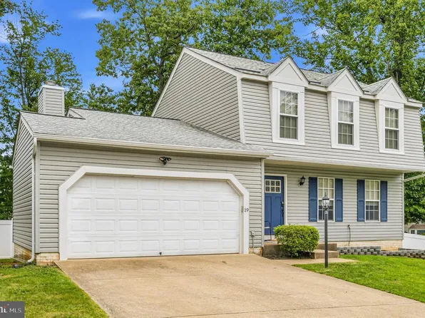 19 Rocky Way Dr, Stafford, VA 22554