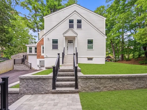 63 Russell Rd, Wellesley, MA 02482