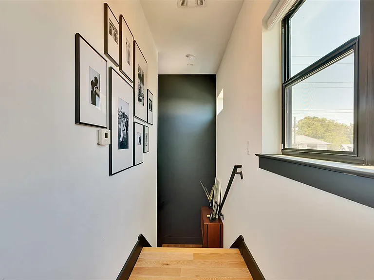 1128 Chicon St #201 — Photo 24