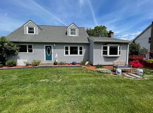 5 Tulip Tree Dr, Garnerville, NY 10923