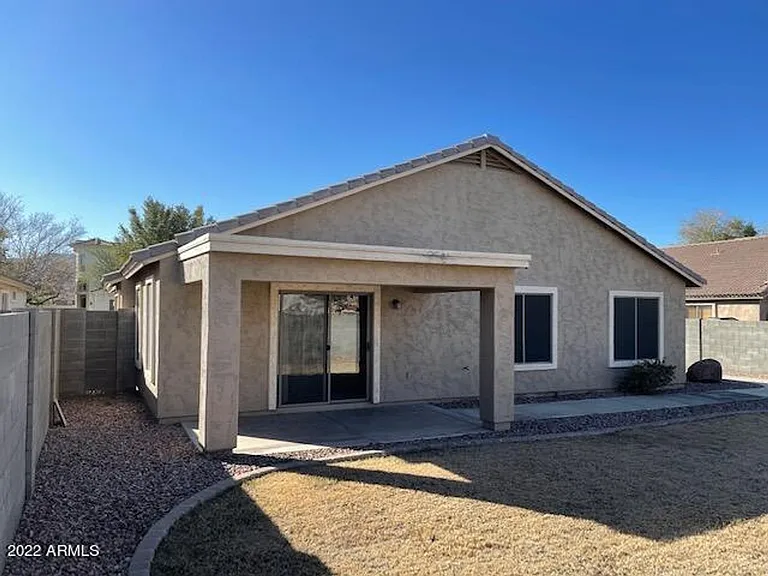2132 W Carter Rd — Photo 16