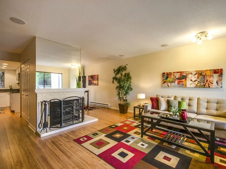 10407 NE 32nd Pl #B106 — Photo 1