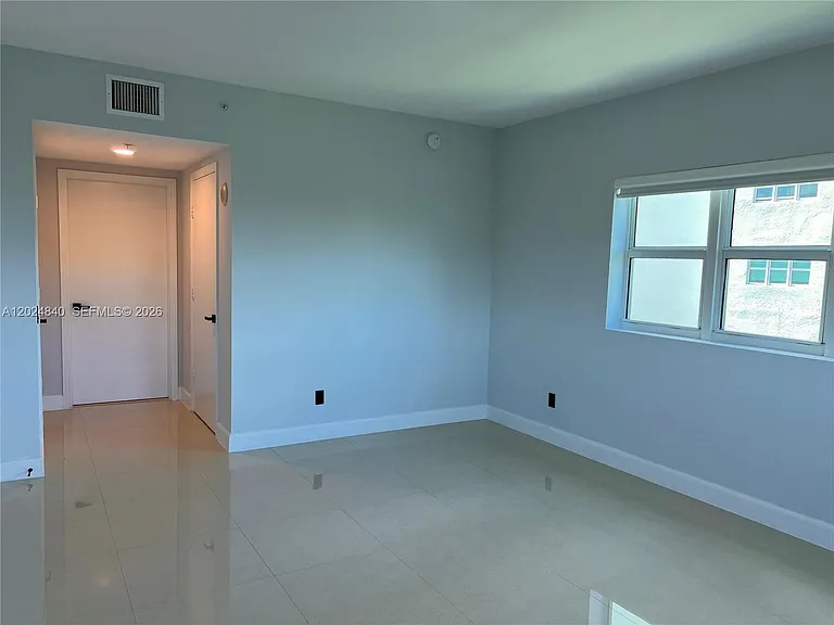 14951 Royal Oaks Ln #401 — Photo 8
