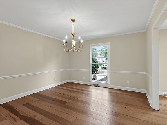 4th image of 801 Glen Eden Dr