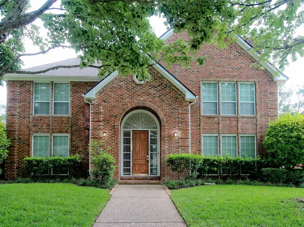 2918 Deer Creek Dr, Sugar Land, TX 77478