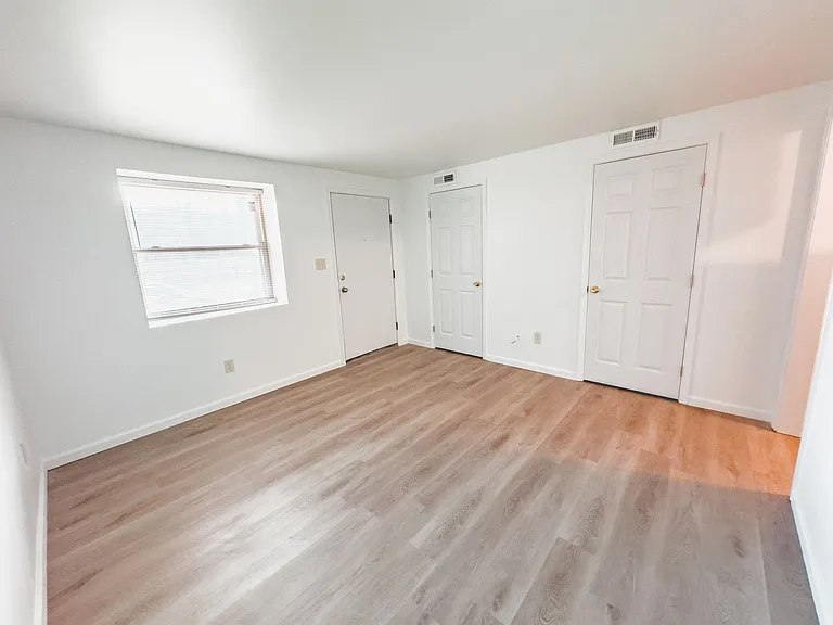 Stone Ridge Apartments- Convenient Location — Photo 2