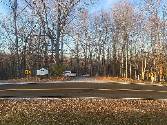 Entrance off Cottontown Road