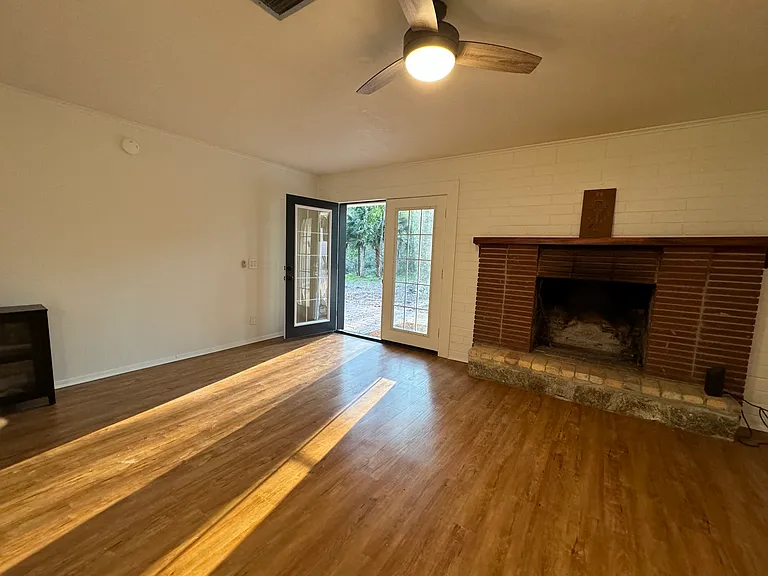 6020 SW 27th Ter — Photo 8