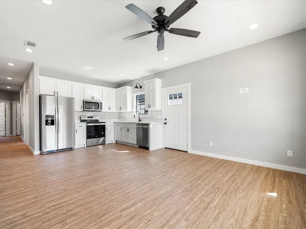 1701 County Road 4500 #21B, Athens, TX 75752