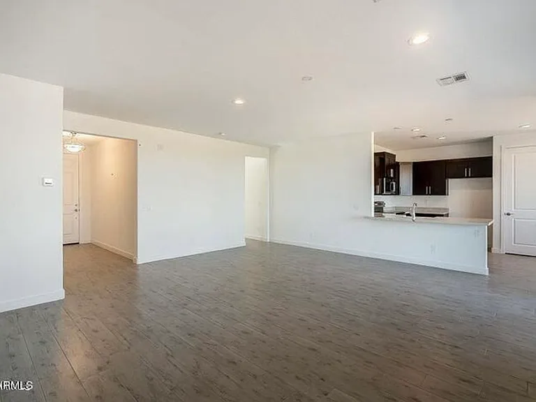 16348 W Quail Run Rd — Photo 3